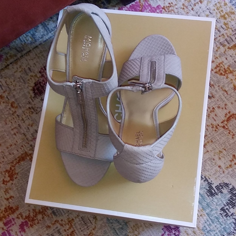 Michael Kors berkely sandal
